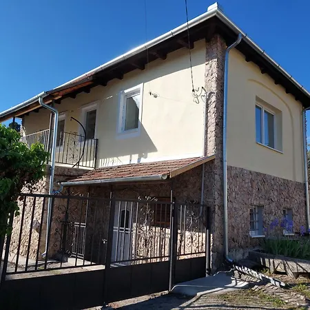 Hanna Vendeghaz-tallya Dom wakacyjny *