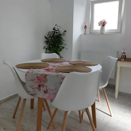 Hanna Vendeghaz-tallya * Tállya